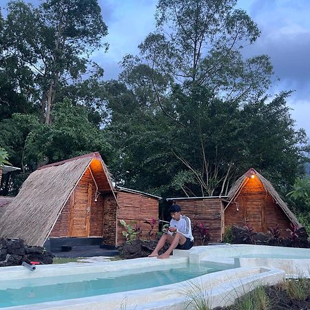 Triangular House And Hot Spring Hotel Kubupenlokan Екстериор снимка