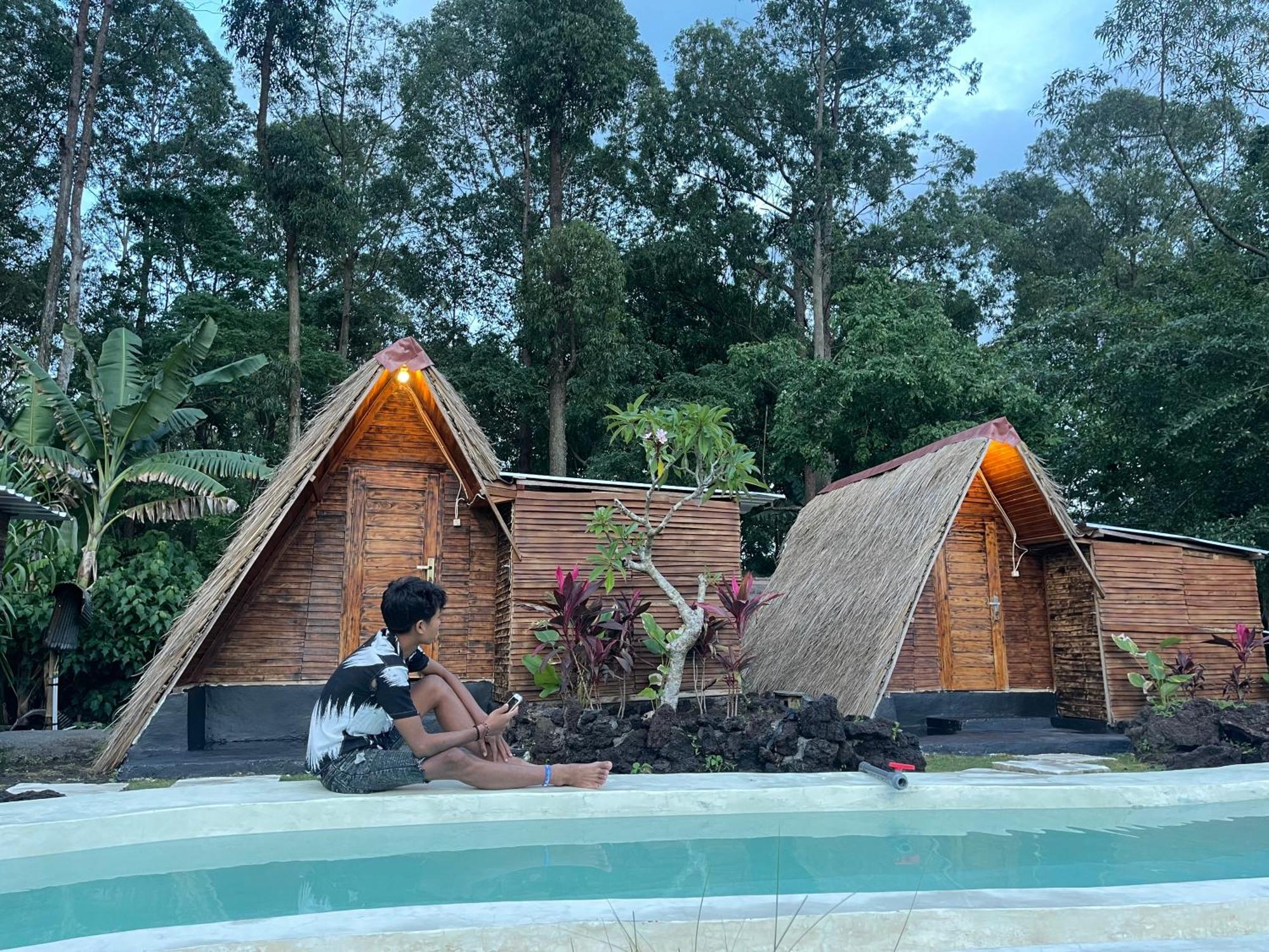 Triangular House And Hot Spring Hotel Kubupenlokan Екстериор снимка
