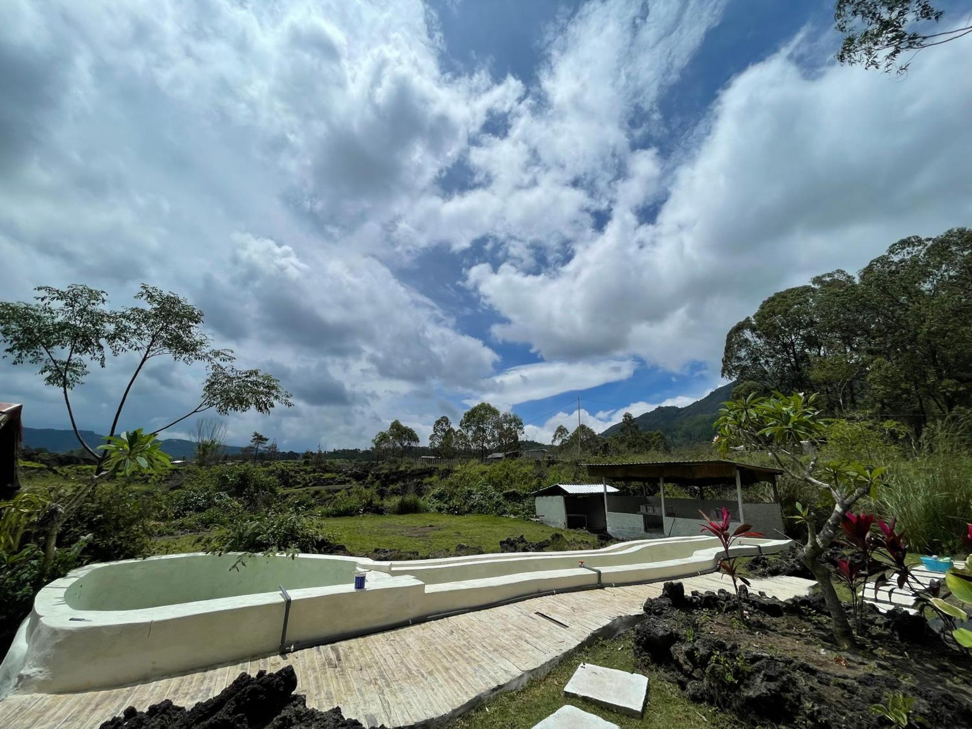 Triangular House And Hot Spring Hotel Kubupenlokan Екстериор снимка