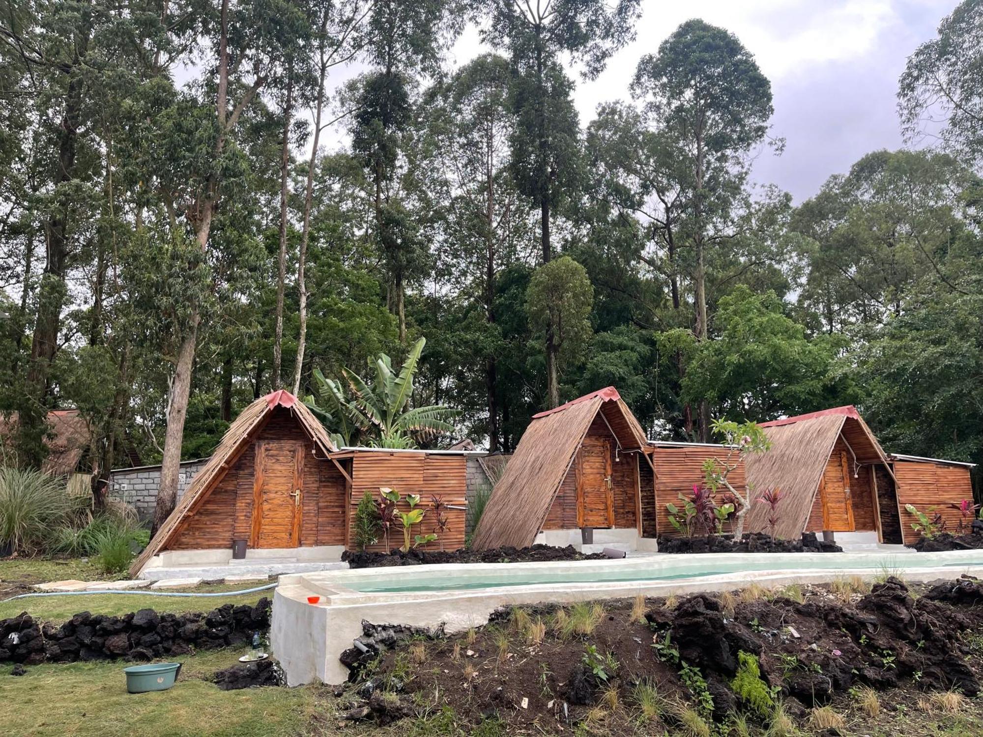 Triangular House And Hot Spring Hotel Kubupenlokan Екстериор снимка
