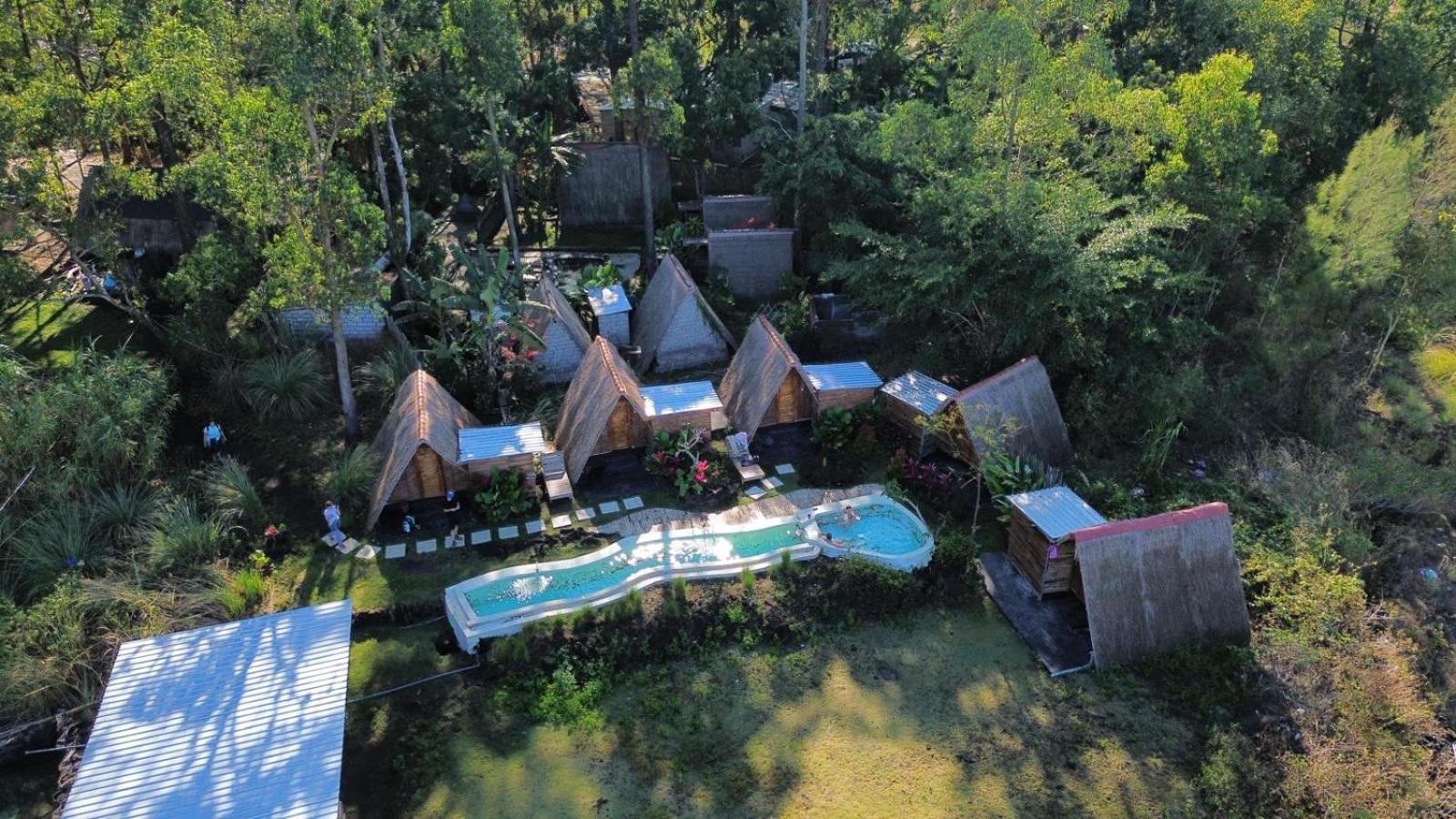 Triangular House And Hot Spring Hotel Kubupenlokan Екстериор снимка